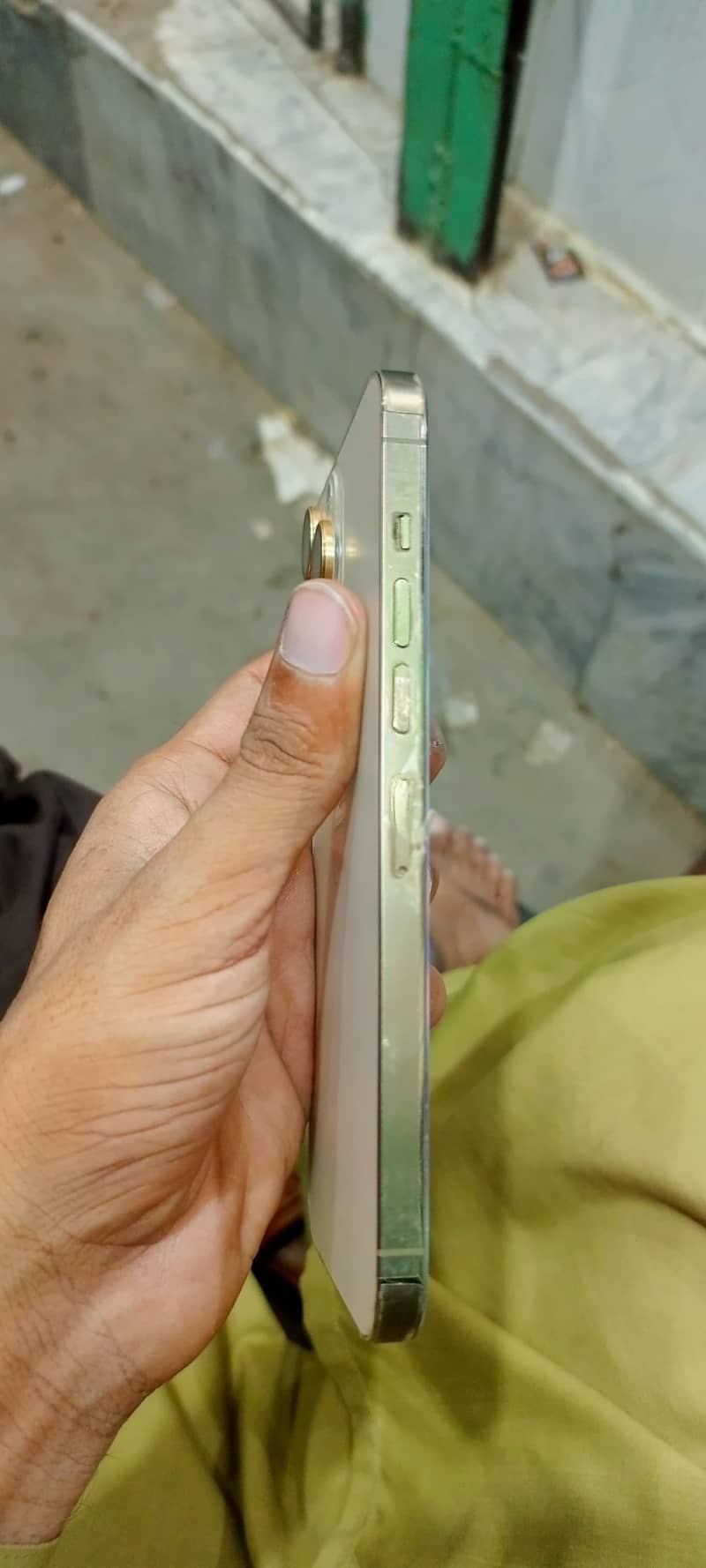 Apple iPhone 13 Pro Max 4