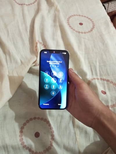 Apple iPhone 13 factory unlock water pack
