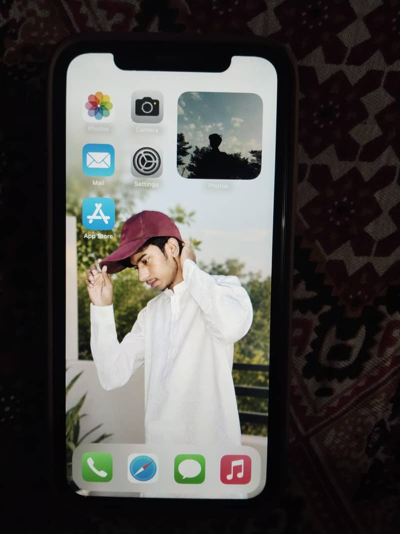 Apple iPhone XR 0