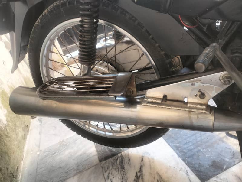 Honda CD 100 6