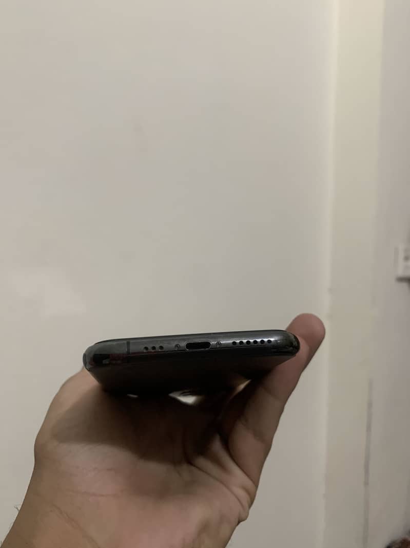 Apple iPhone 11 Pro 3