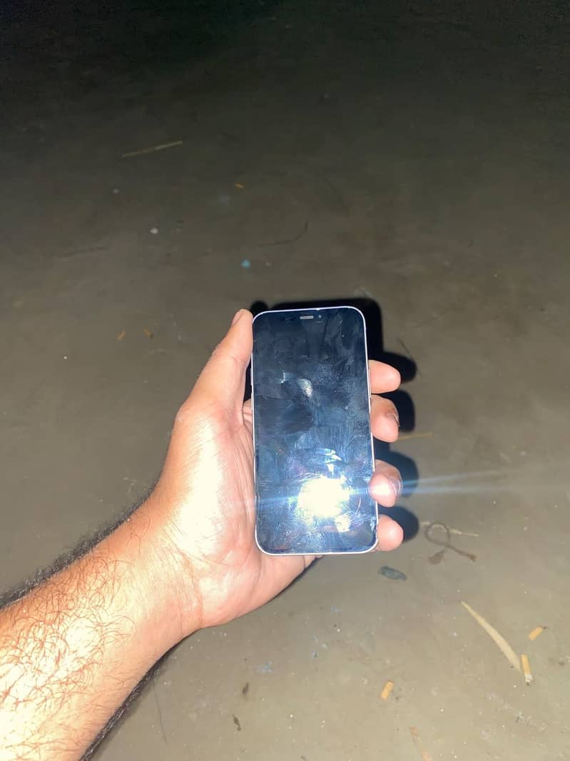 Apple iPhone 12 mini 4