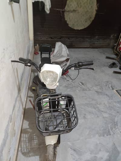 I WANT TO SELL MY ELECTRIC SCOOTEY