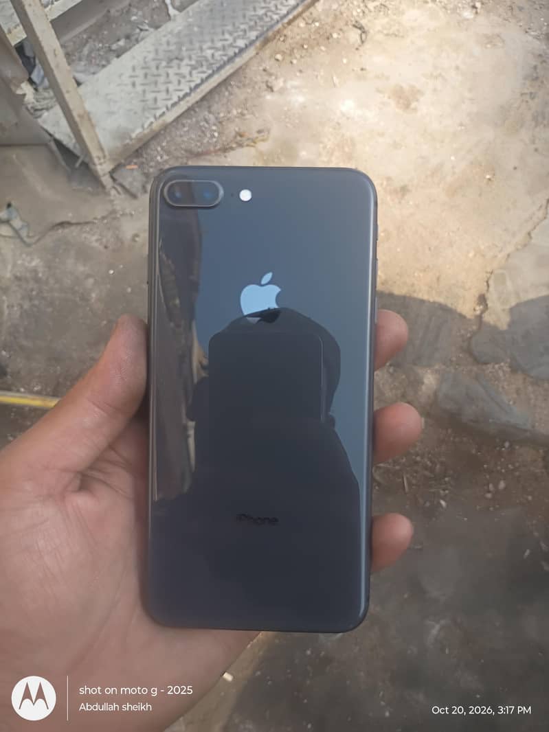 Apple iPhone 8 Plus 0