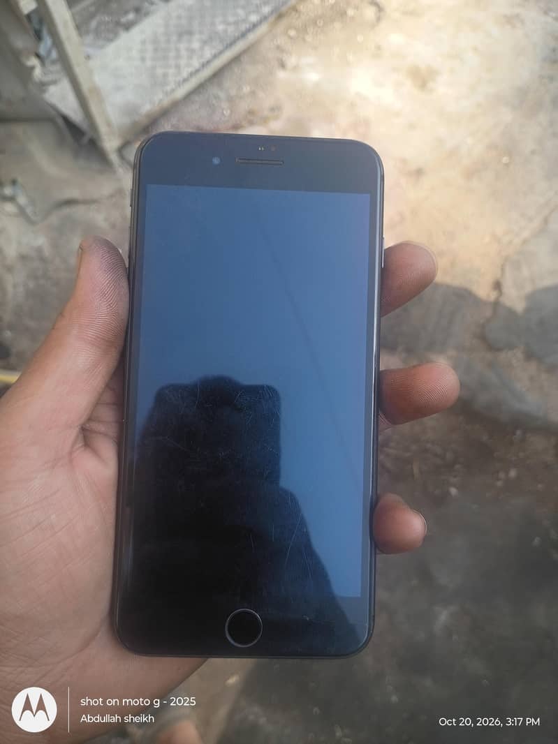 Apple iPhone 8 Plus 1