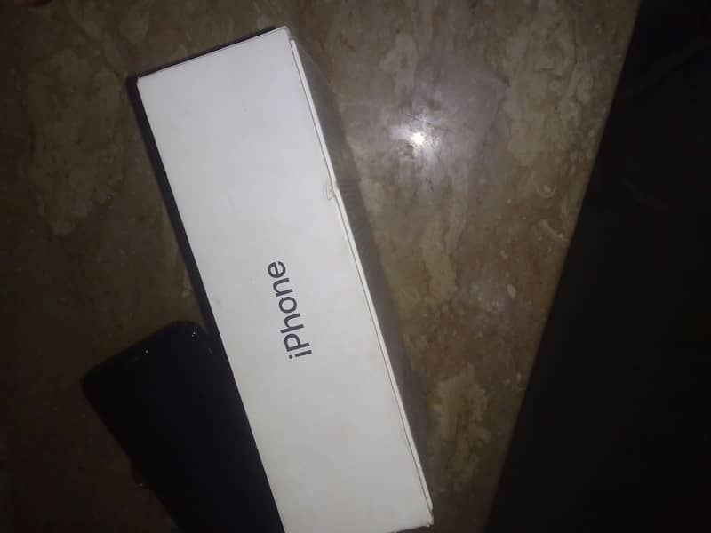 Apple iPhone X 5