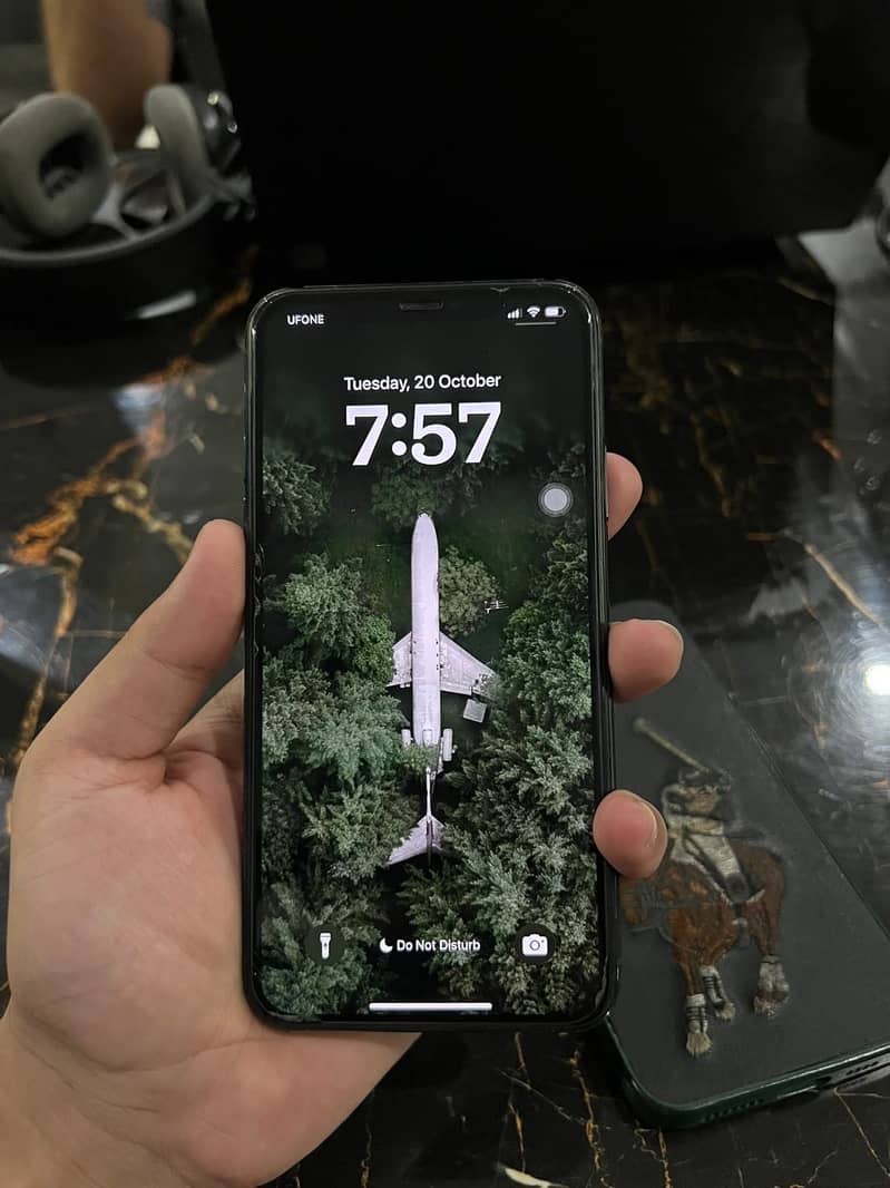 Apple iPhone 11 Pro Max 1