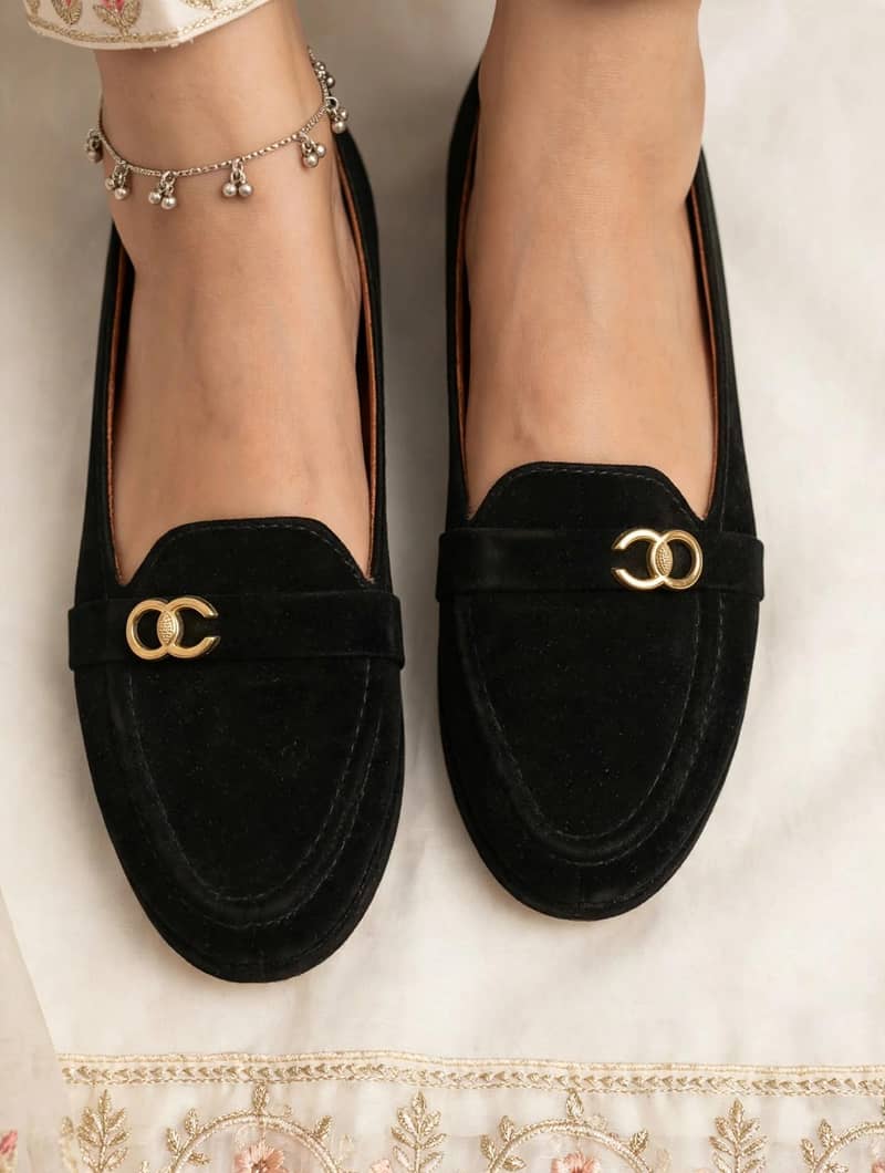 Black wedge pump 1