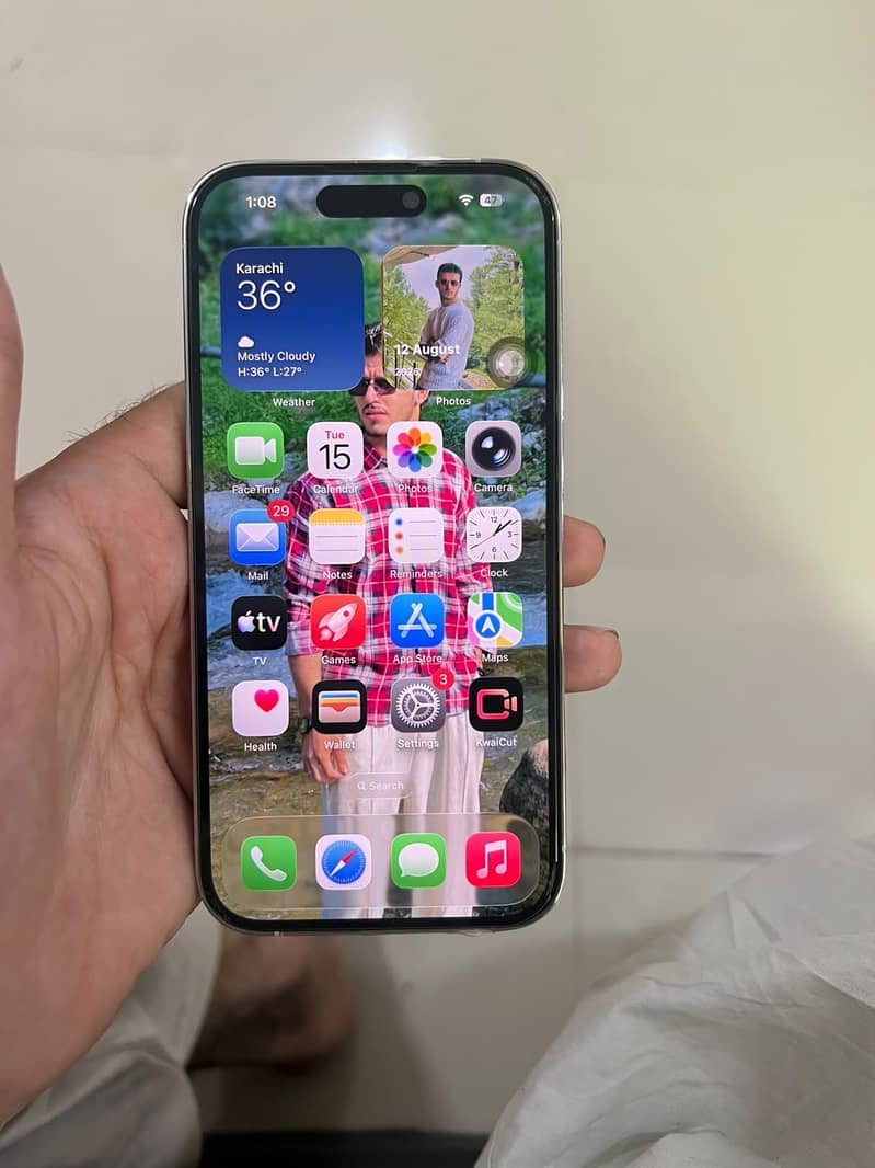 Apple iPhone 14 Pro 1