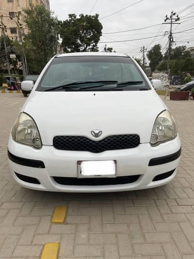 TOYOTA VITZ FL 1.0