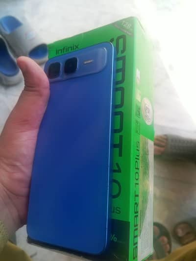 infinix smart. 10 plus 4+4 128 Fox charging available