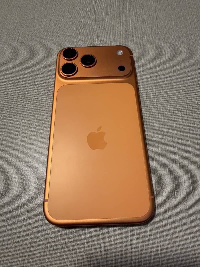 Apple iPhone 17 Pro Max 1