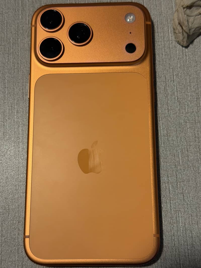 Apple iPhone 17 Pro Max 14