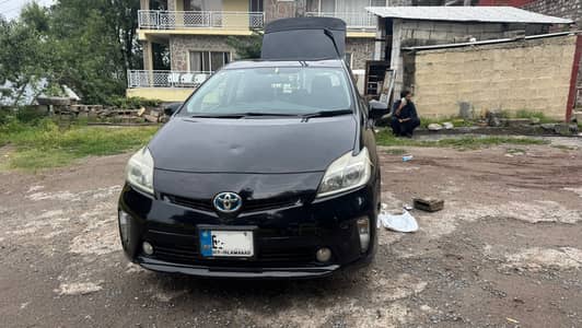 Toyota Prius 2013 (Bumper to bumper januine)