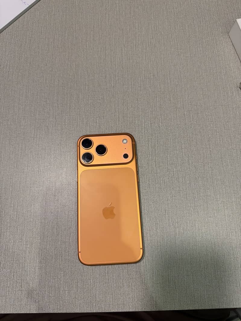 Apple iPhone 17 Pro Max 0