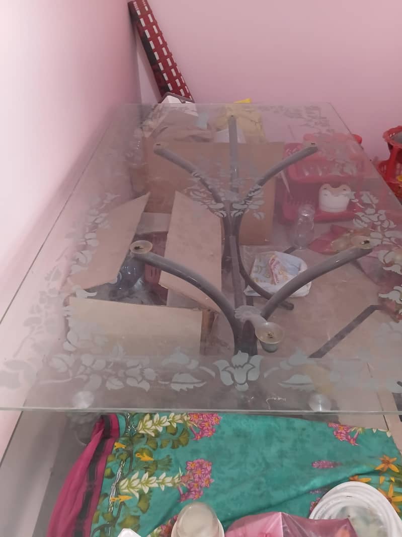 Dining Table 0