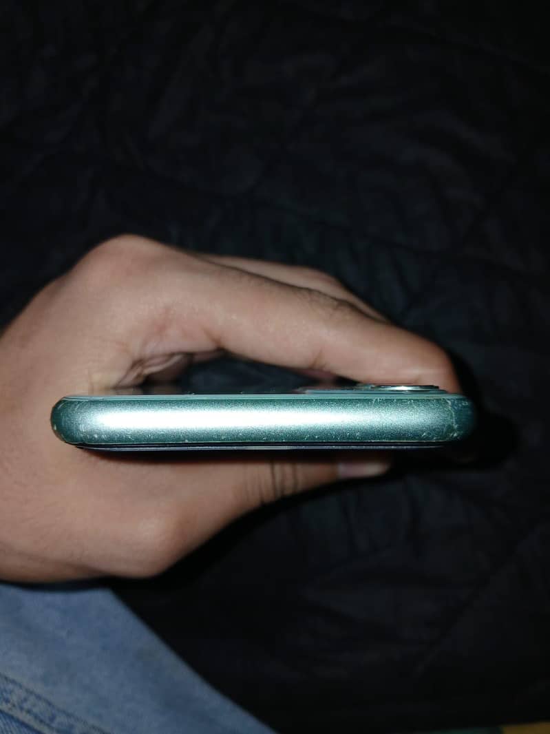 Apple iPhone 11 2