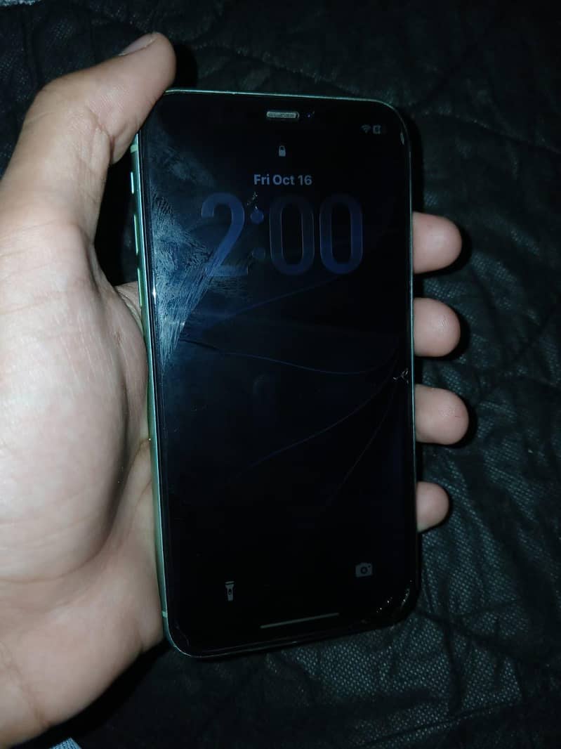 Apple iPhone 11 3