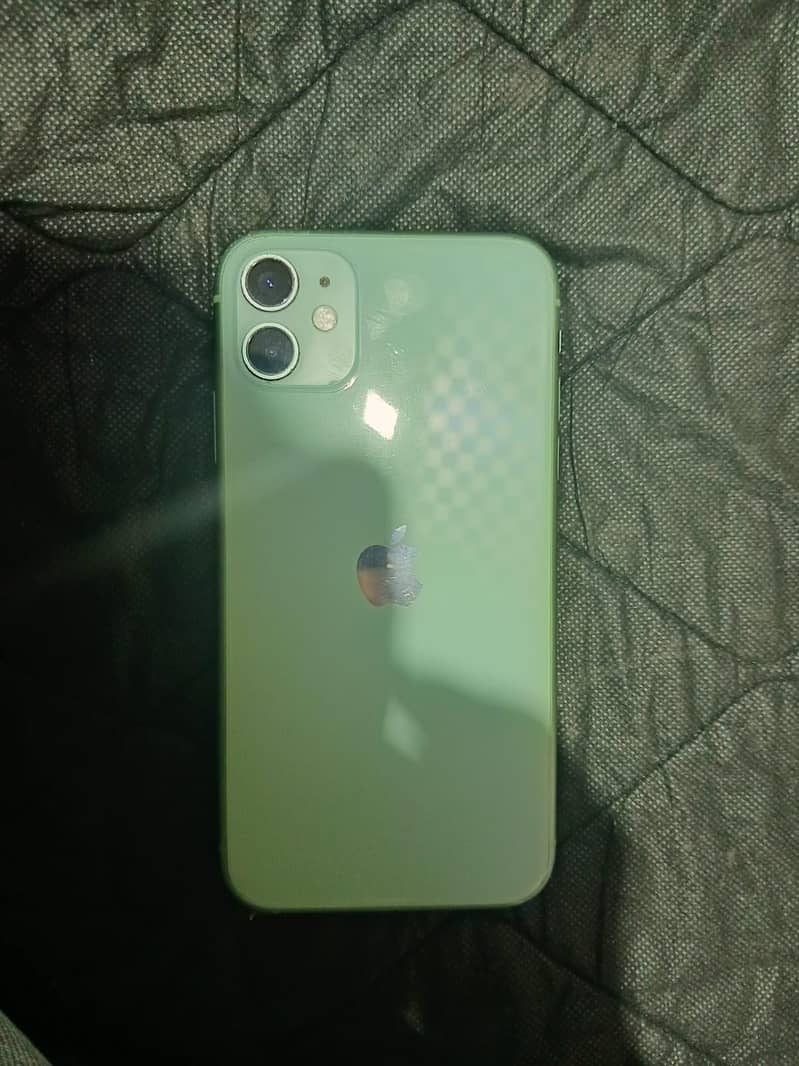 Apple iPhone 11 4