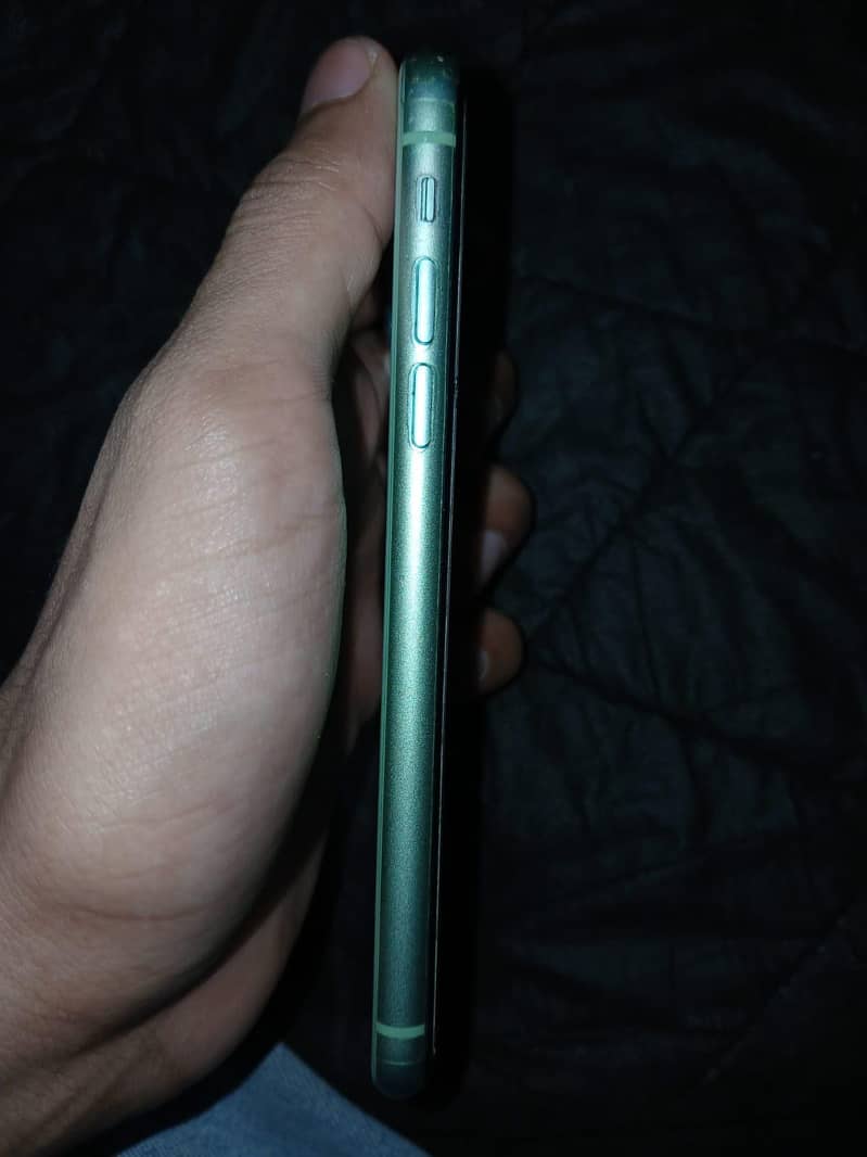 Apple iPhone 11 6