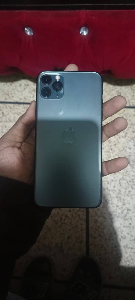 Apple iPhone 11 Pro Max 3