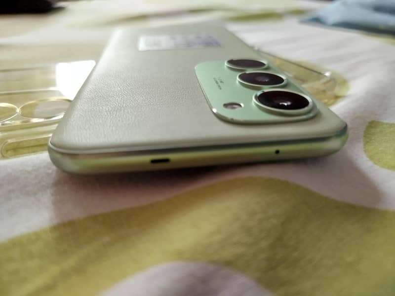 Tecno spark 40 pro plus 3