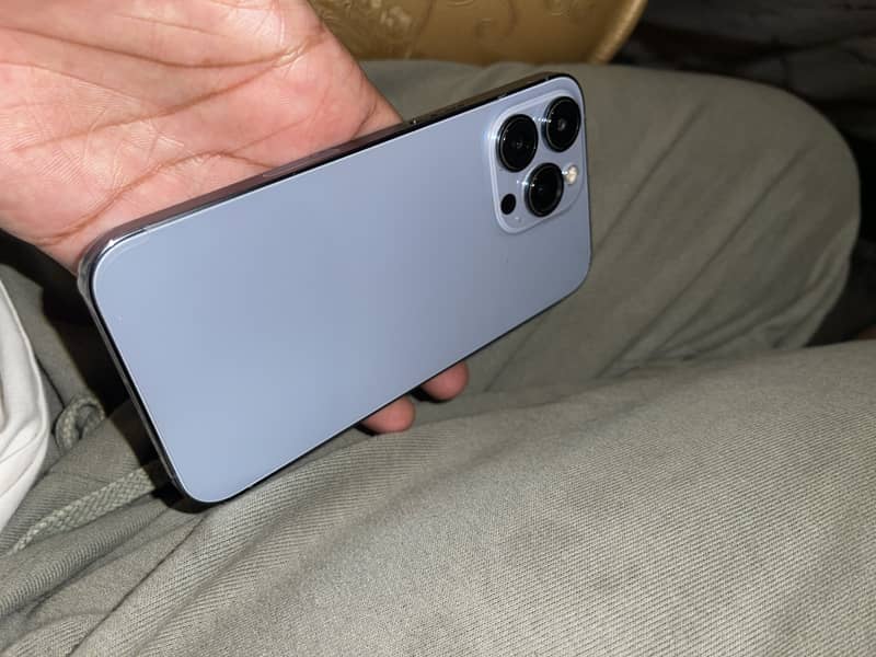 Apple iPhone 13 Pro 0
