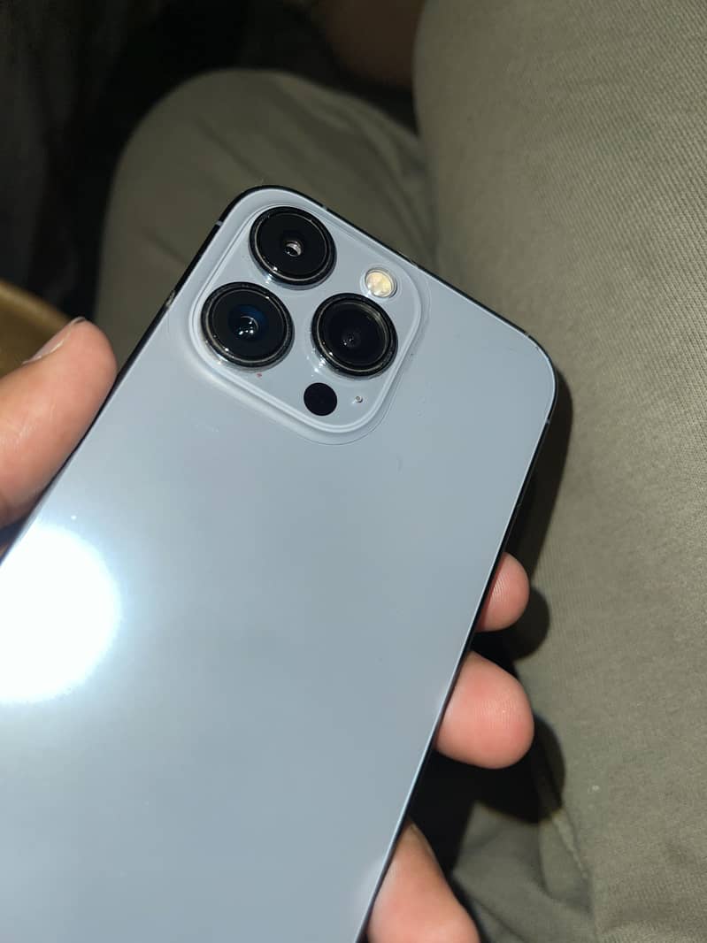 Apple iPhone 13 Pro 4