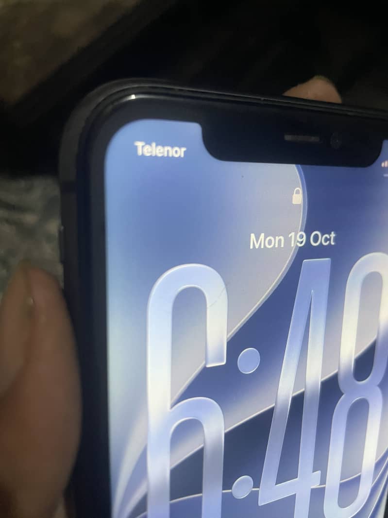 Apple iPhone 11 3