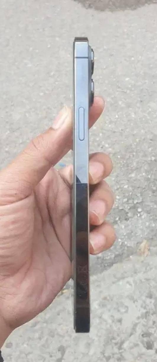 Apple iPhone 13 Pro Max 3