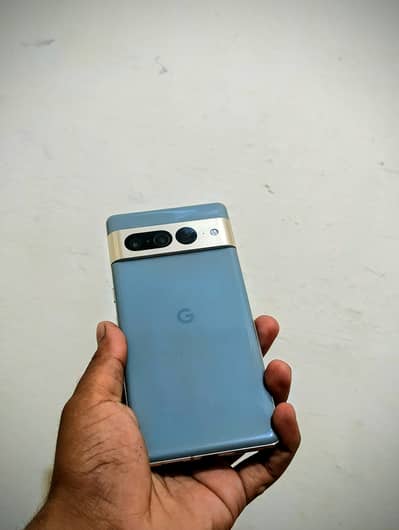 Google Pixel 7 Pro Genuine set in Best Condition.