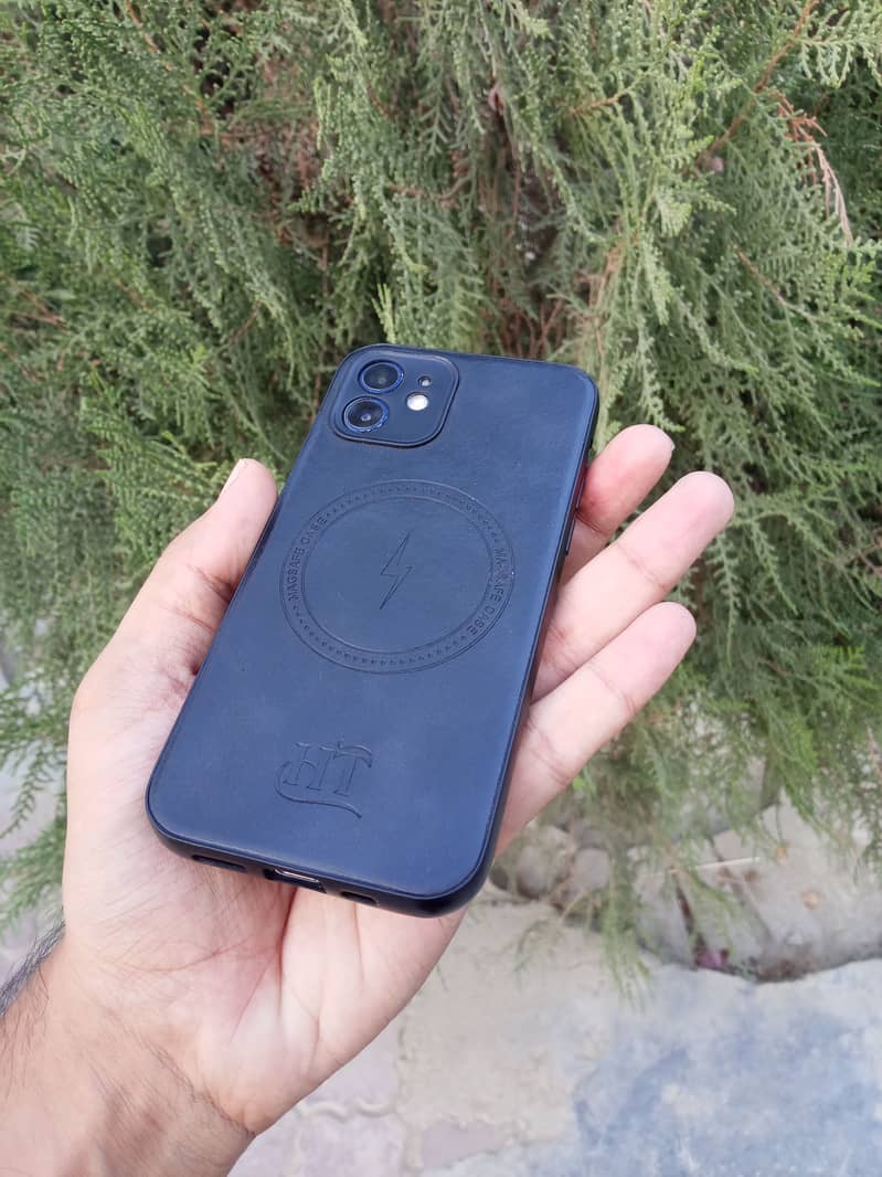 Apple iPhone 12 1