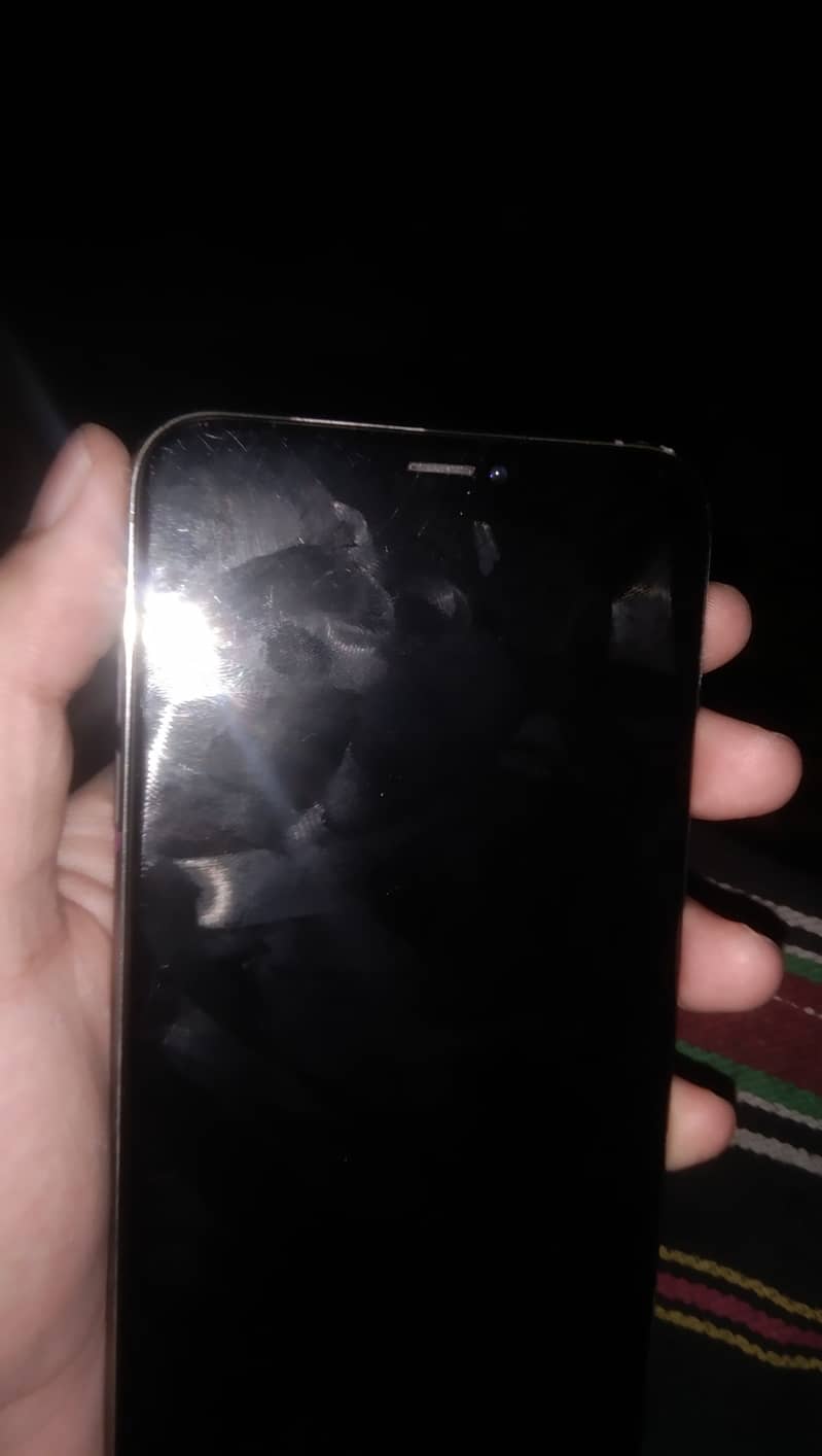 Apple iPhone XS Max 1