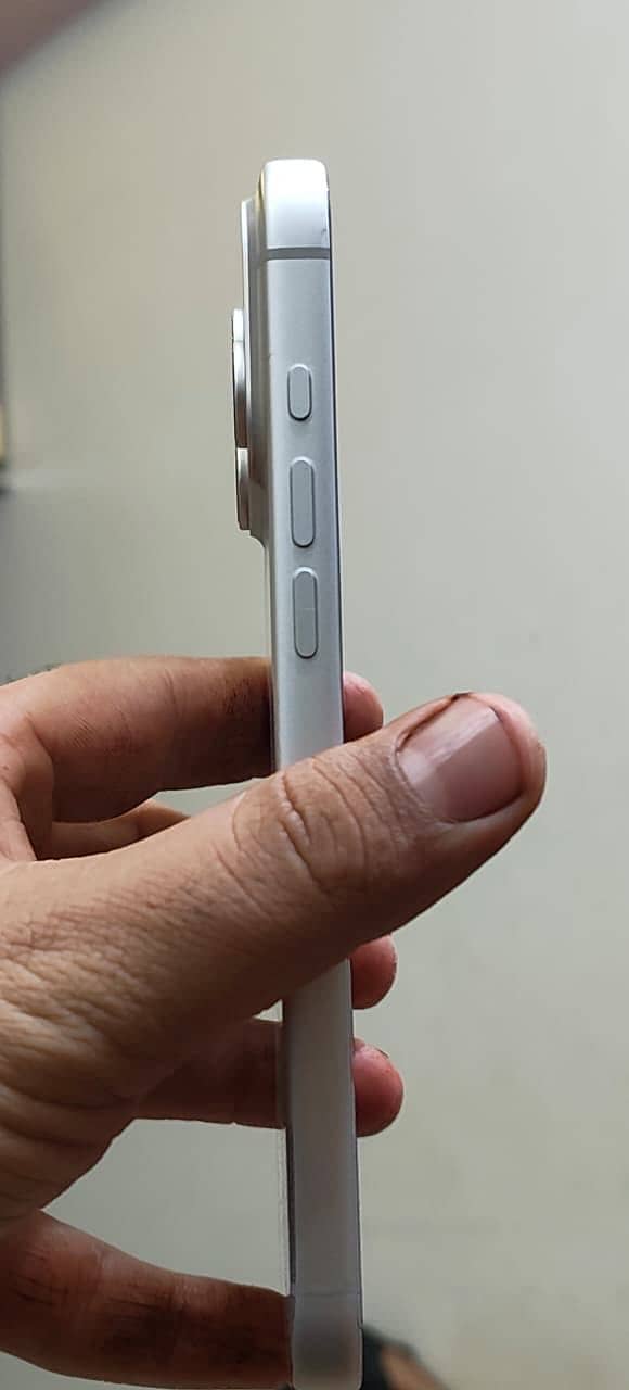 Apple iPhone 17 Pro Max 5