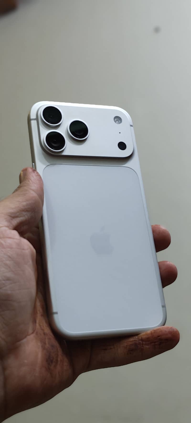 Apple iPhone 17 Pro Max 9