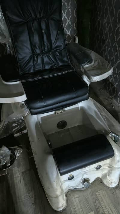 Mani Pedi Chair / Massge chair - Salon Use - Gujranwala
