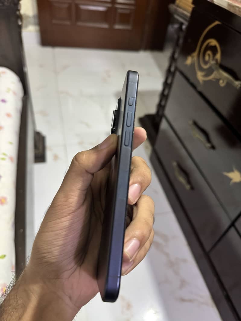 Apple iPhone 15 Pro Max JV 3