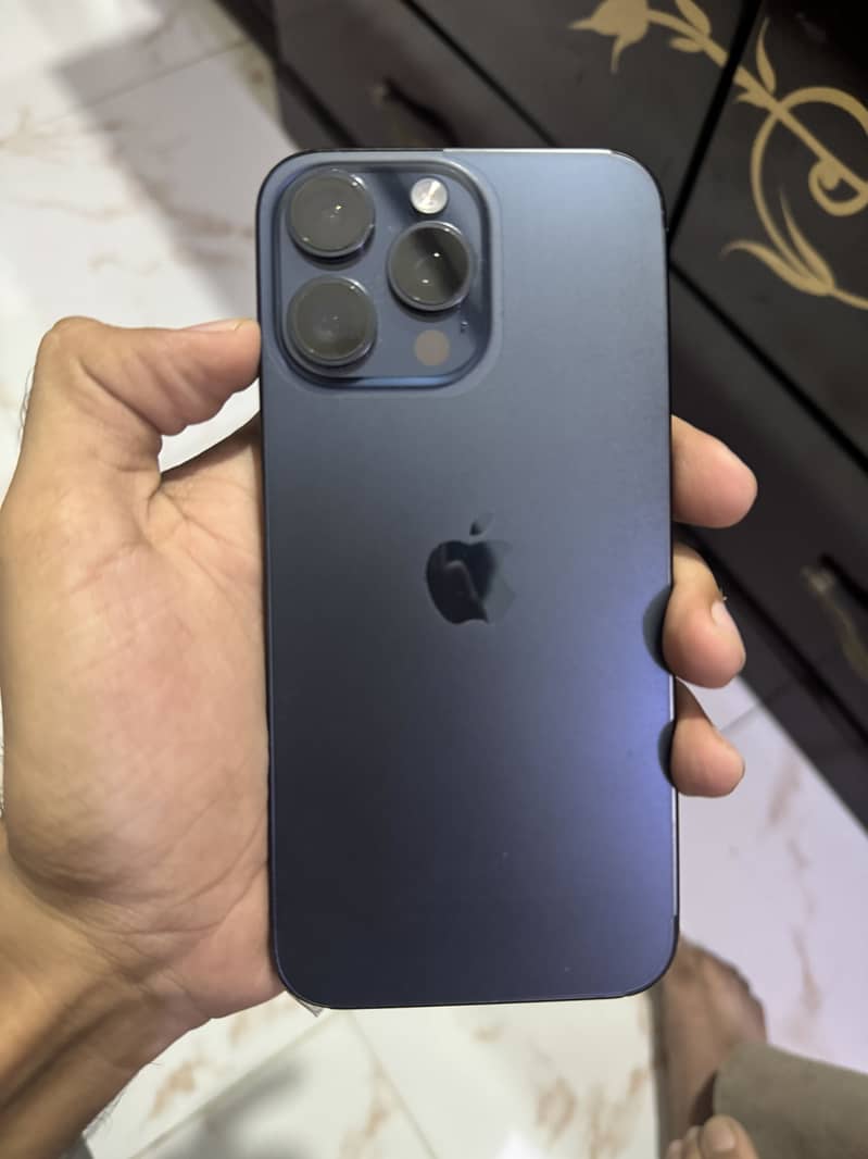 Apple iPhone 15 Pro Max JV 5