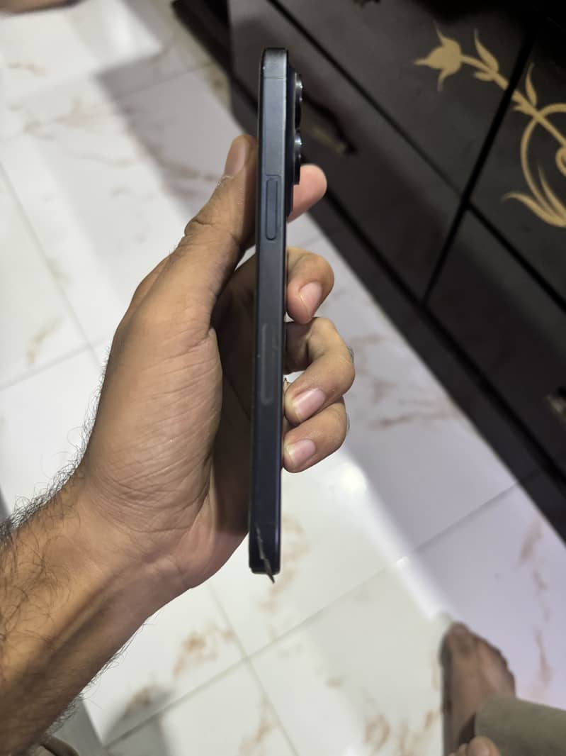 Apple iPhone 15 Pro Max JV 6