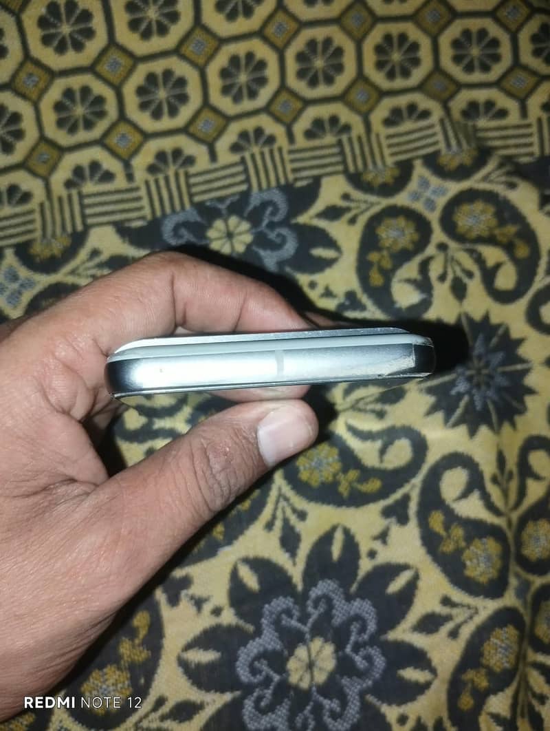 Google Pixel 8 2