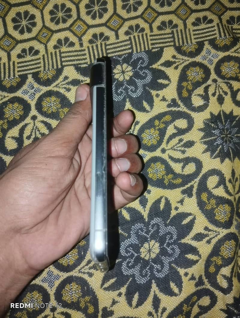 Google Pixel 8 4