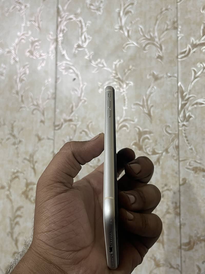 Apple iPhone 11 64gb FU 4