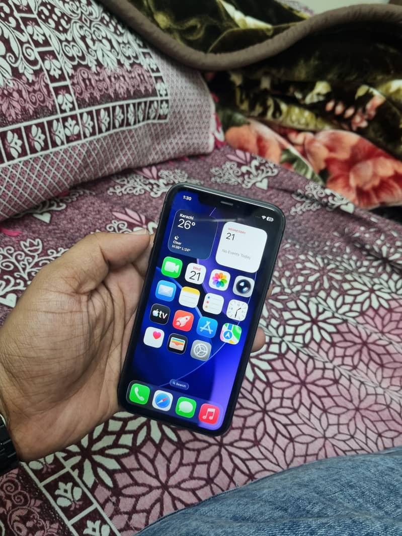 Apple iPhone 11 7