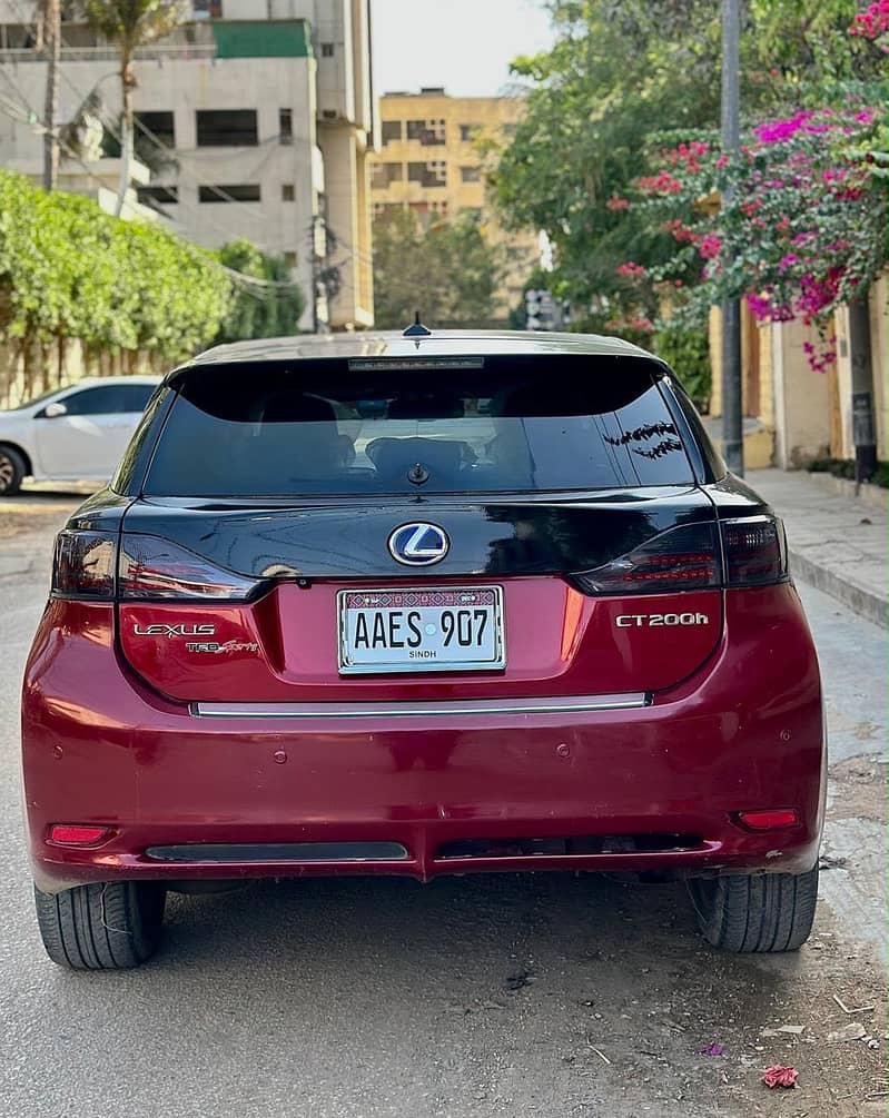 Lexus CT200h 2011 6