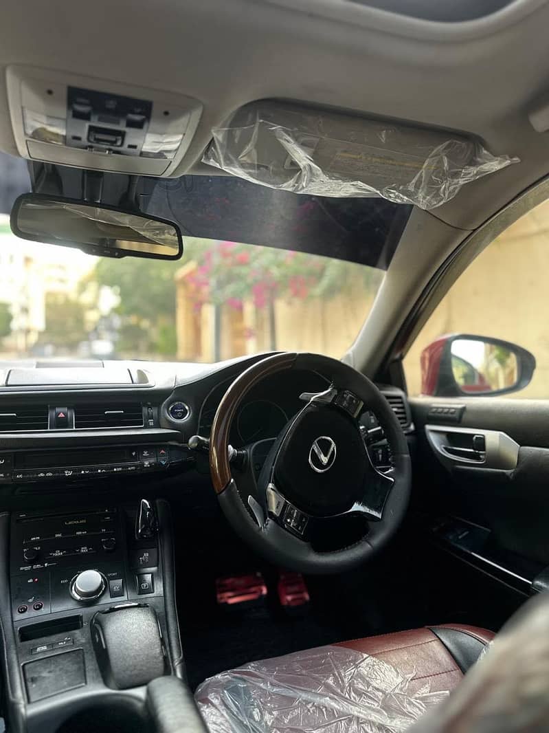 Lexus CT200h 2011 7
