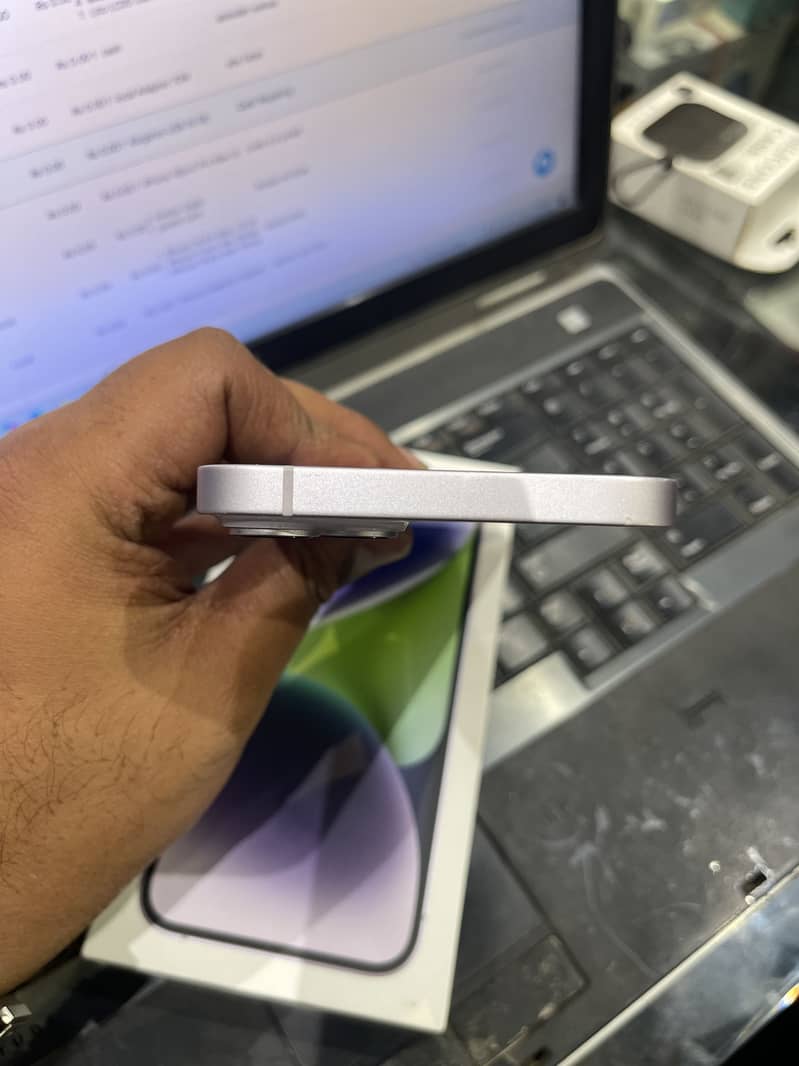 iPhone 14 plus 4