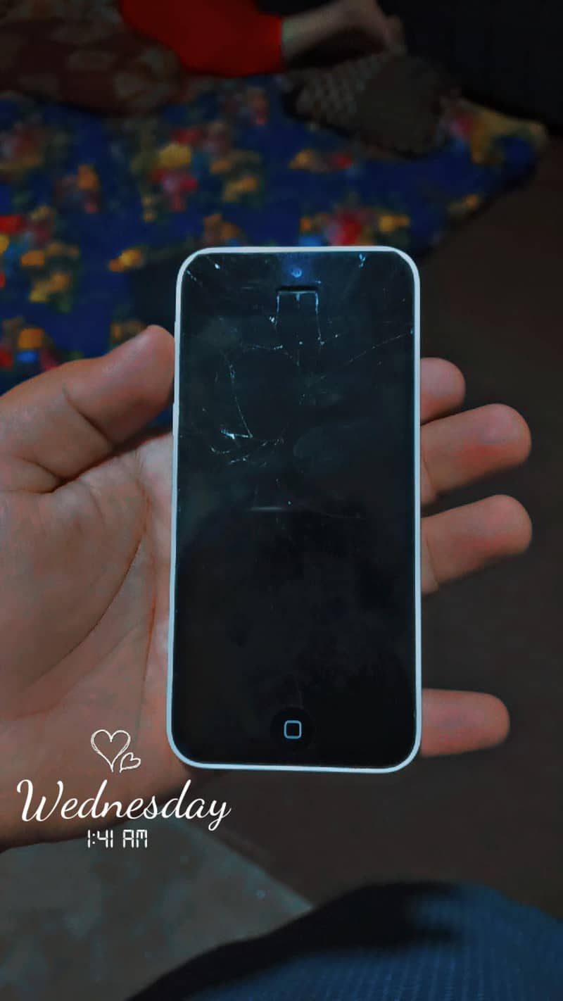 Apple iPhone 5c 0