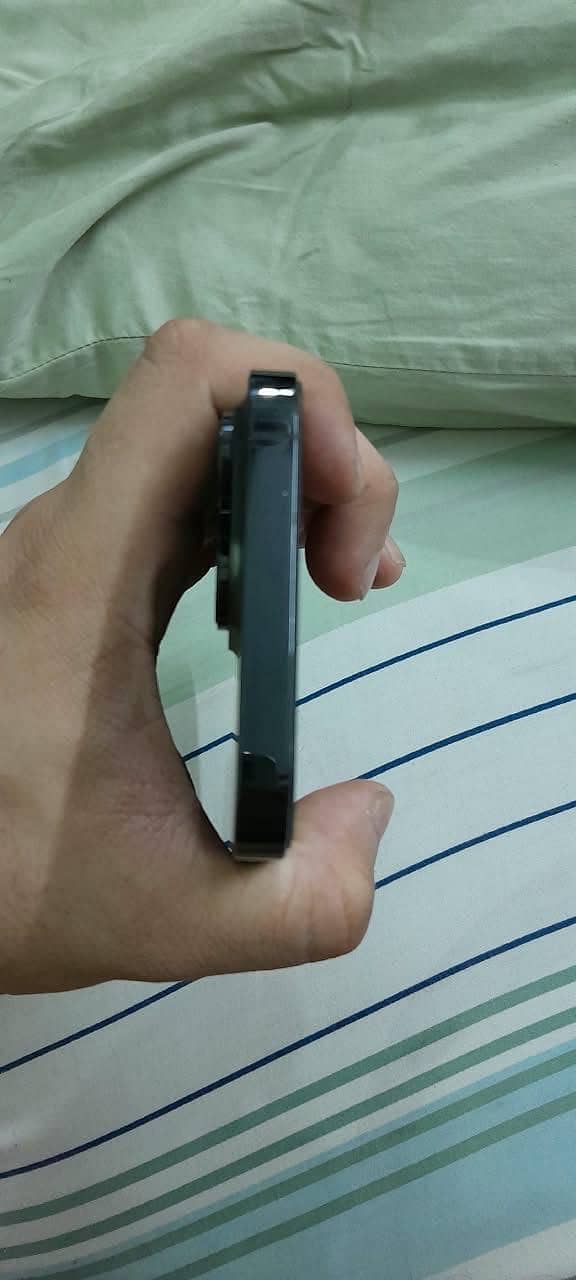 Apple iPhone 14 Pro Max 5