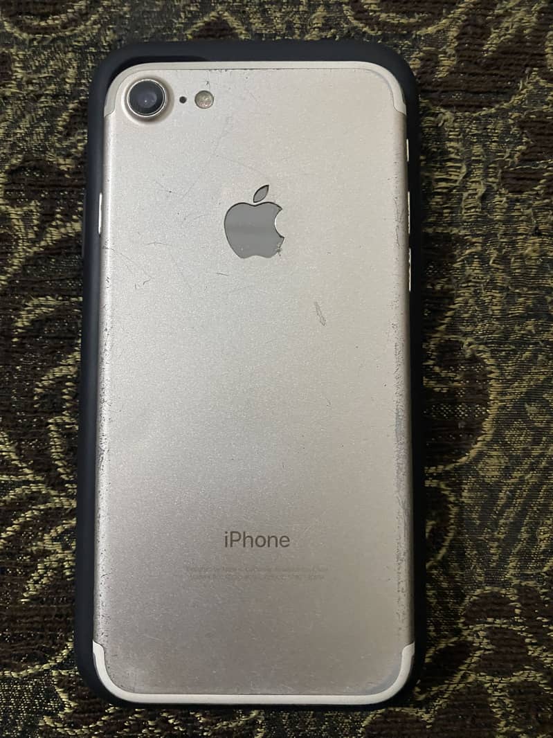 Apple iPhone 7 1