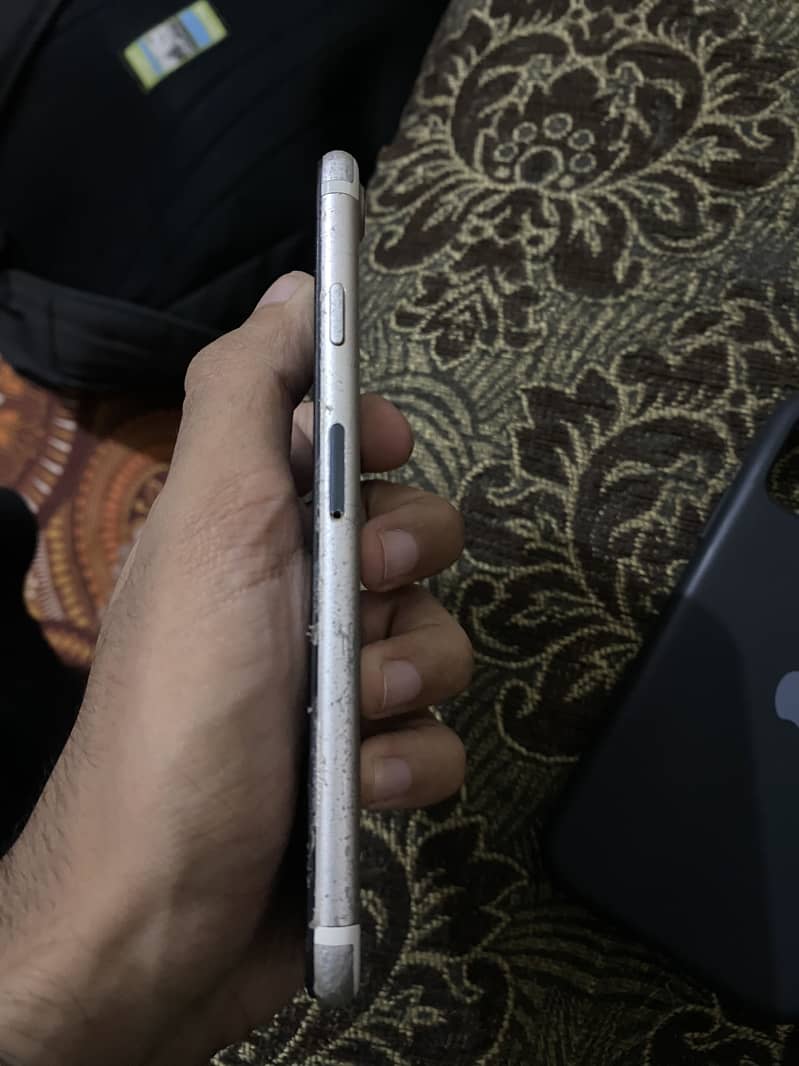 Apple iPhone 7 5